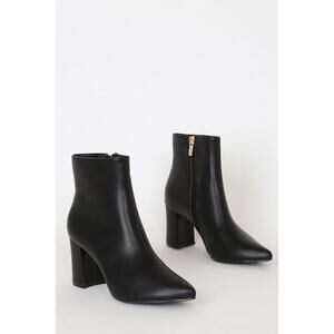 Lulus Sarai Black Pointed-toe Ankle Booties - Size 10